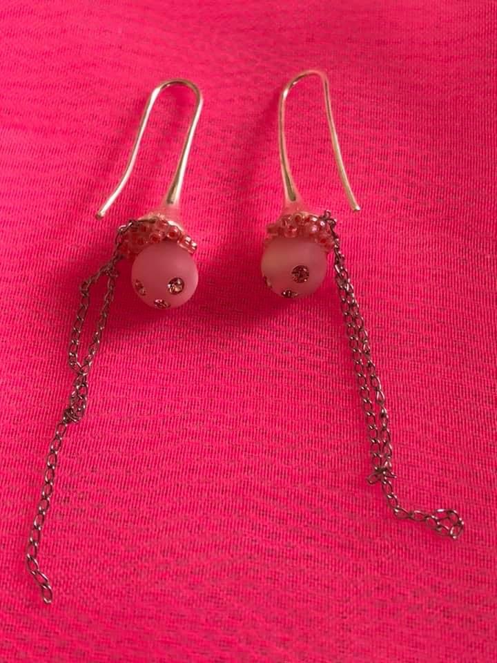 Boucles d’oreilles perles polis, chaîne