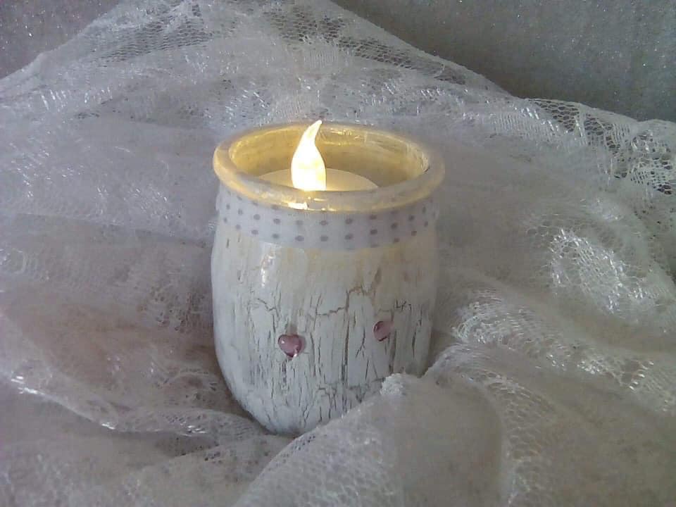 Pot blanc effet , craquele? ruban pois coeurs rose