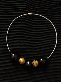 Collier kuikui nut perle naturelle, perles terre et bois