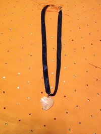 Collier coeur et ruban