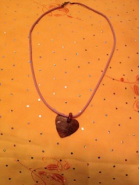 Collier  cordon coton coeur  émaillé