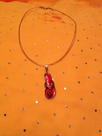 Collier tong rouge