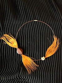 Collier plume de Paon, perle brune et tête de chouette
