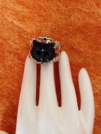 Bague dentelle couleur argenté et chouette noire