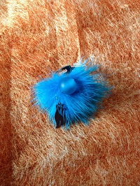 Bague réglable pompon fourrure bleue, perle mate bleue, petit chat métal chocolat, 2,5cm